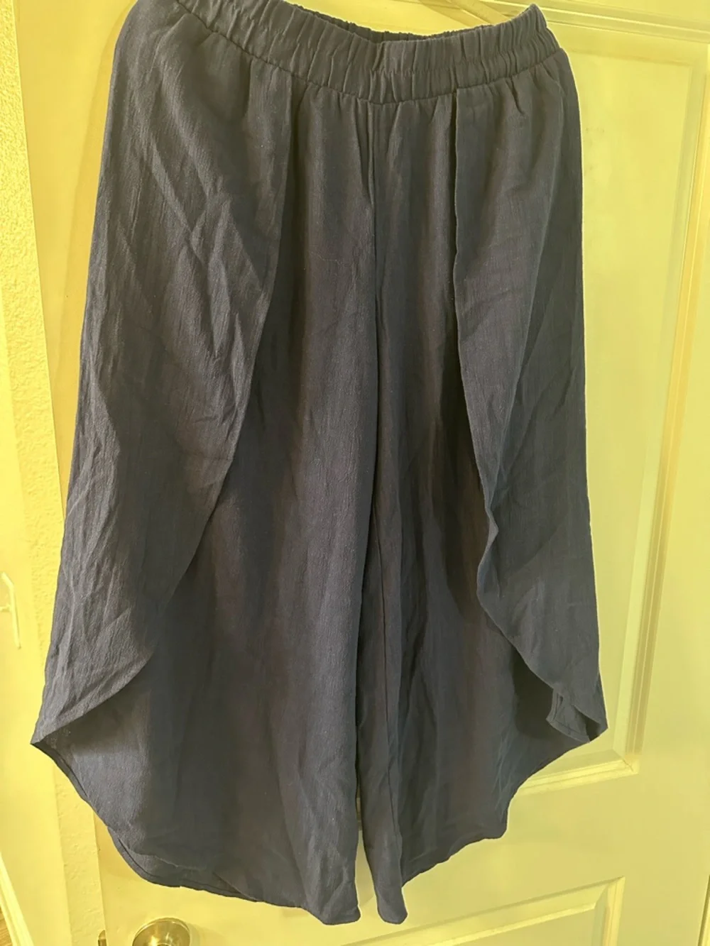 Sozy Wide-Leg Navy Clementine High-Slit Pants — Women - Picture 2 of 4